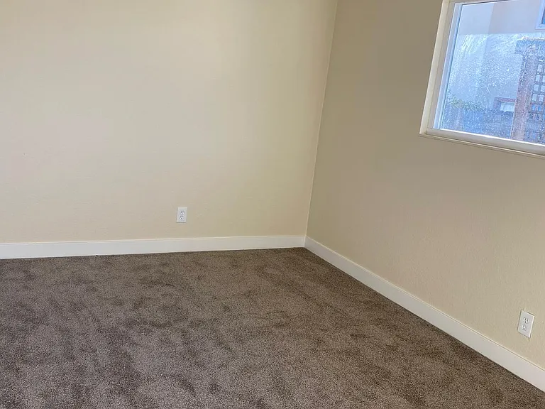 2207 Dover Ave — Photo 8