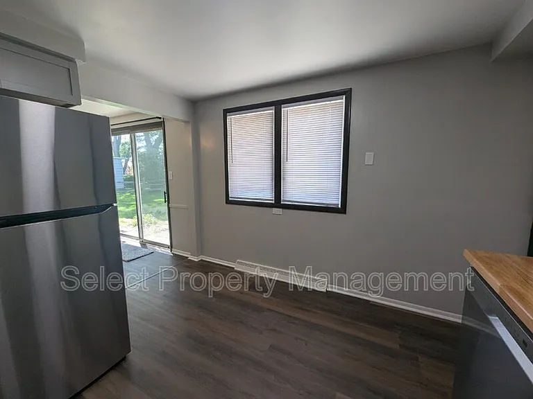 4920 Desoto Dr — Photo 12