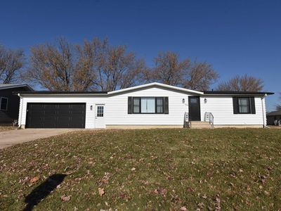 1200 3rd St N #W, Independence, IA, 50644