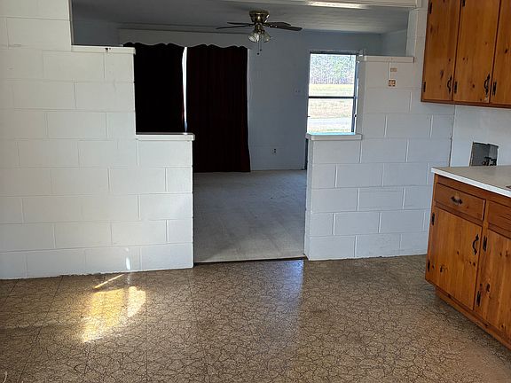 4th image of 4211 Arlington St