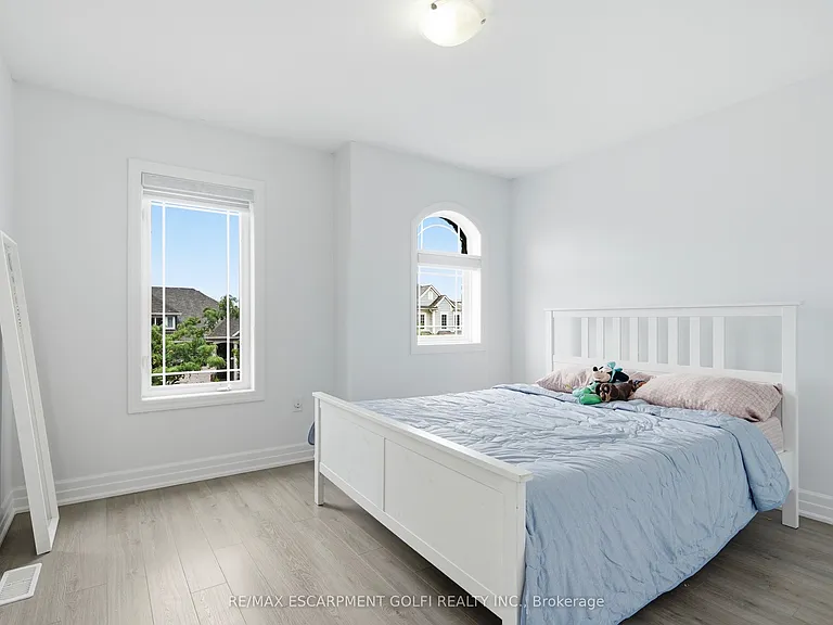 45 Dominion Cres — Photo 10