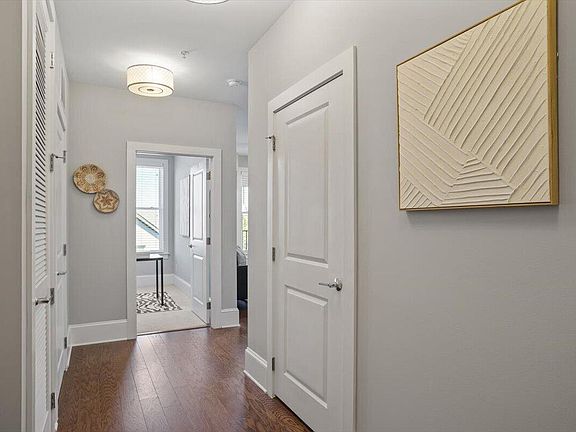 4th image of 700 Finsbury St APT 307