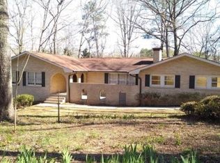 4996 Green Oak Dr, Lilburn, GA 30047