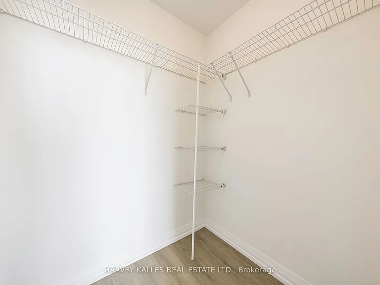 25 Holly St #LPH09 — Photo 15
