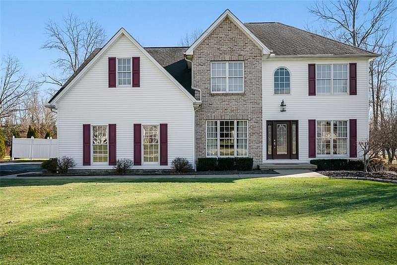 2077 Lori Ln, Hermitage, PA 16148 Zillow