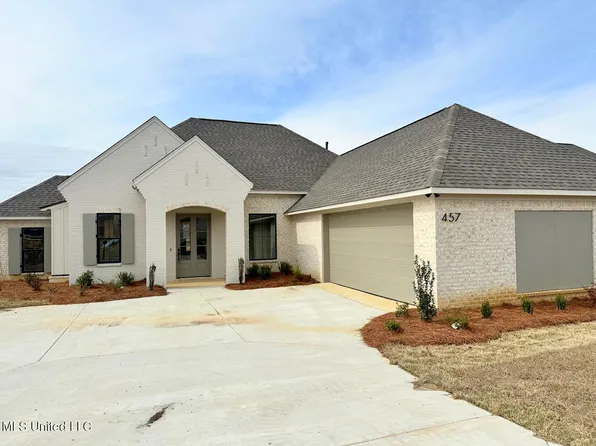 457 Aurora Cir, Canton, MS 39046