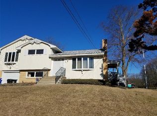 89 Pulaski St, West Warwick, RI 02893
