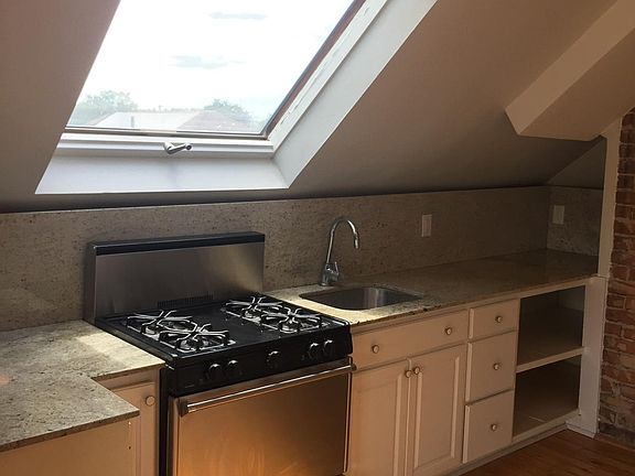 3rd image of 2721 Blaisdell Ave #3