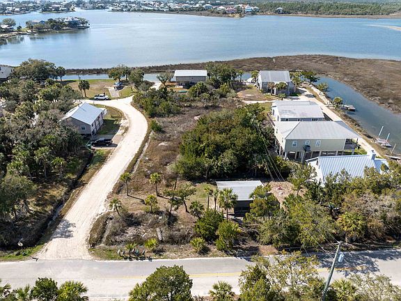 3rd image of W Point Dr