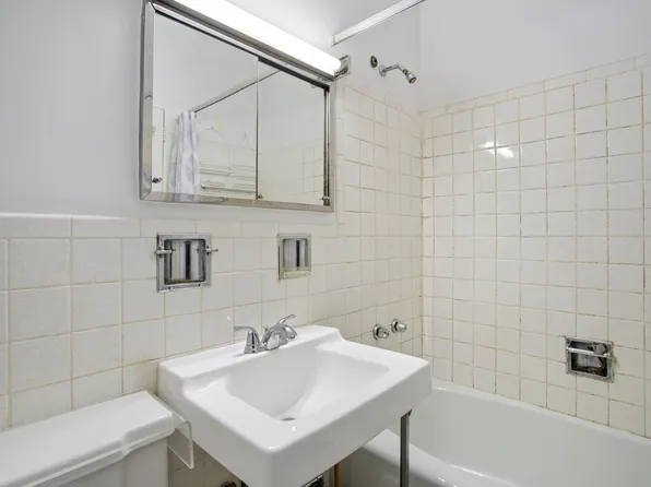 360 East 72nd Street image 6 of 6