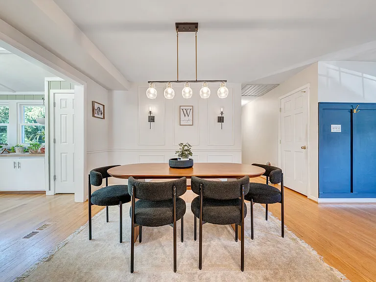 621 Aragona Dr — Photo 5