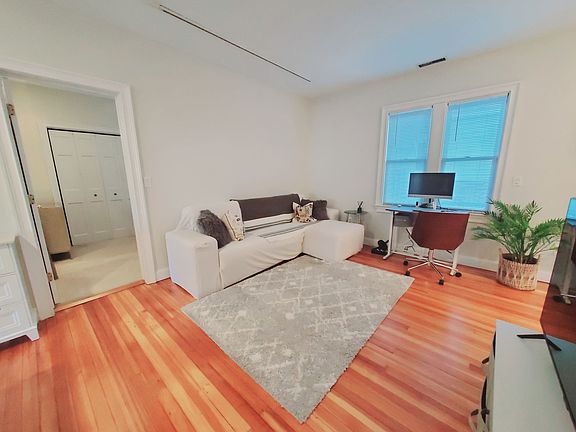 5th image of 28 Hoyt St APT 4