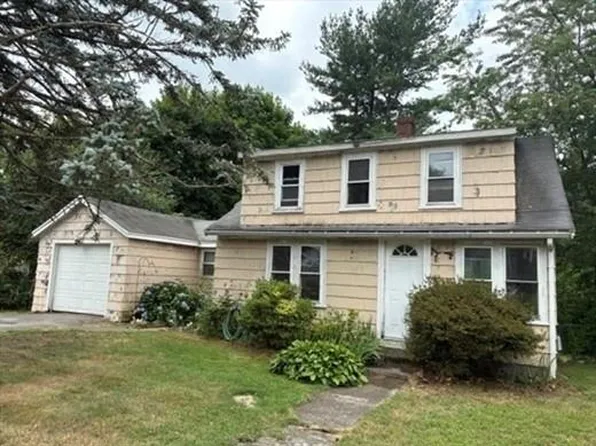 2 Barden Ln, Warren, RI 02885