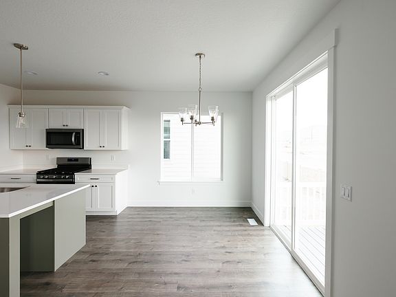 5th image of 1032 N 3620 W #206