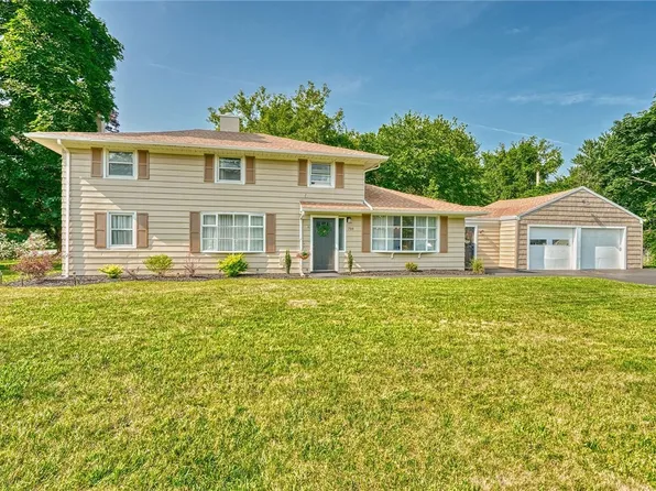 759 Bay Rd, Webster, NY 14580