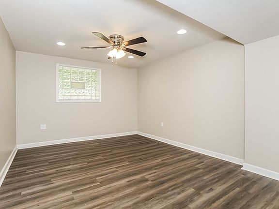 5th image of 9913 Norcrest Dr
