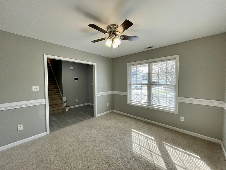 219 Bennington Dr — Photo 6