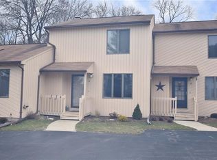 18 Kristee Cir, West Warwick, RI 02893