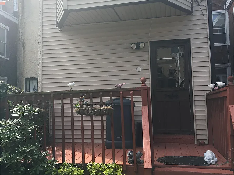 4025 Green St #1 — Photo 2