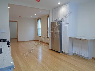 Rented by Zikos Realty Services