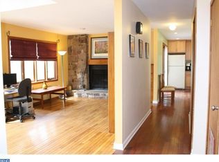 908 Crest Rd, Lansdale, PA 19446