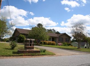 135 Championship Dr, Athens, GA 30607