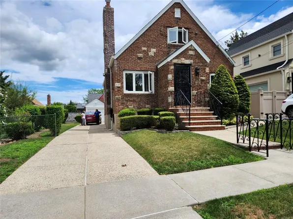 1323 140th Street, Malba, NY 11357