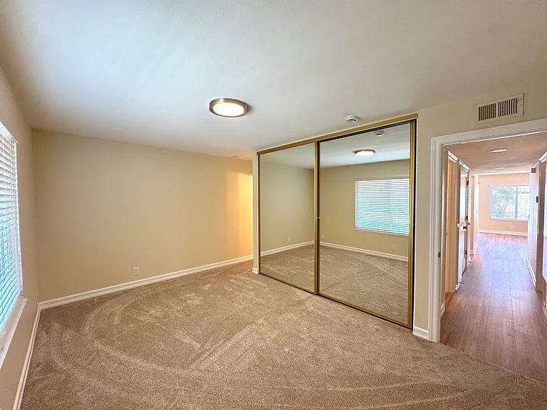 18229 Olympic Ct — Photo 9
