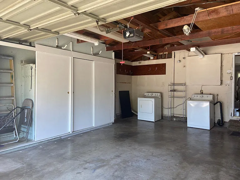 8613 Midfield Way — Photo 10