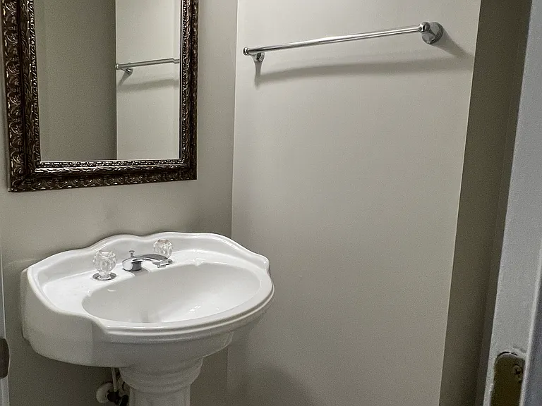 1214 Harris Commons Pl — Photo 13