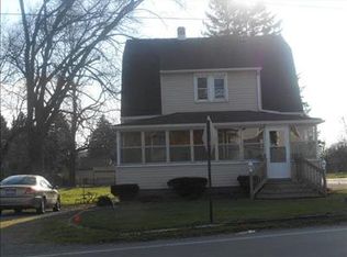 834 Cole Rd, Monroe, MI 48162