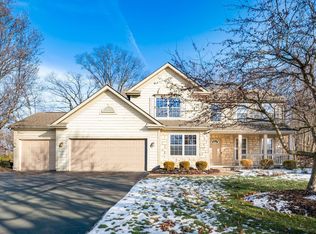 1744 Harrison Pond Dr, New Albany, OH 43054