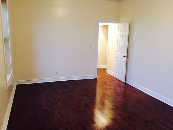 3rd image of 290 Empire Blvd APT 4L