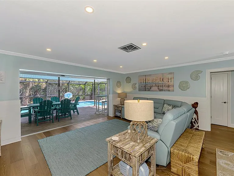 307 Avenida De Paradisio — Photo 15