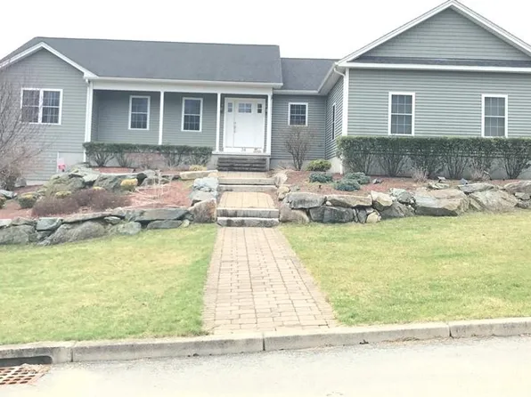 36 Abatecola Way, Johnston, RI 02919