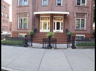 179 2nd St APT 3R, Troy, NY 12180