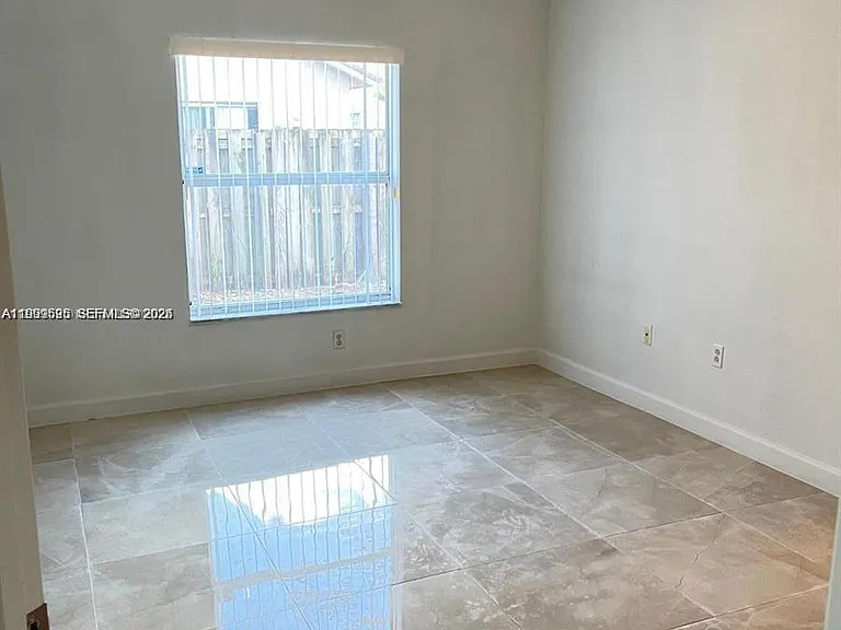 8784 SW 213th Ln — Photo 14