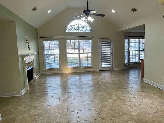 2nd image of 1052 Moss Creek Cir