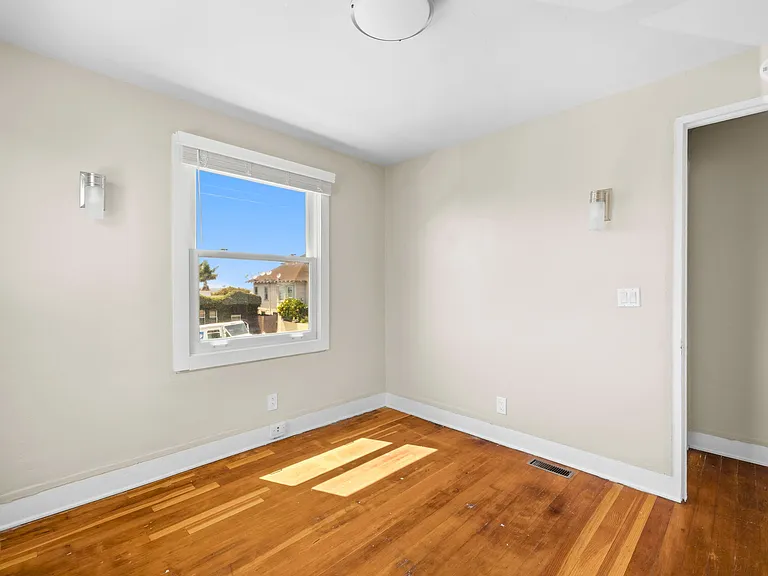 2121 Albatross St #2121 — Photo 16