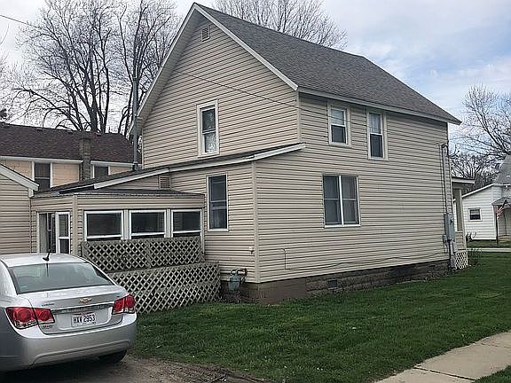 2nd image of 140 Frazee Ave