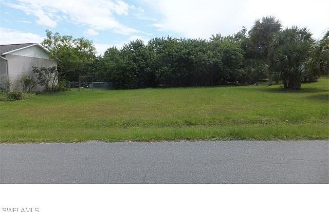 1st image of 341 Lake Ct
