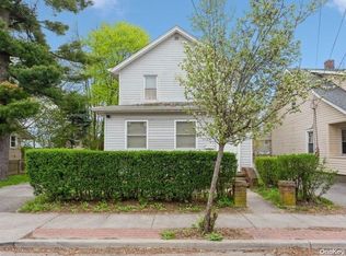 24 W Pulaski Rd, Huntington Station, NY 11746