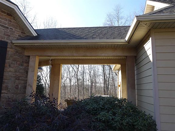 5th image of 56 Blue Heron Ln