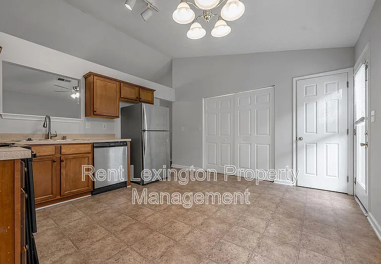 660 Morgan Hills Dr — Photo 4