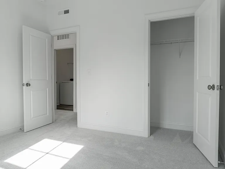 725 Hardin Hill Ln — Photo 18
