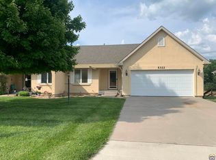 5322 NW Melba Drive Ct, Topeka, KS 66618