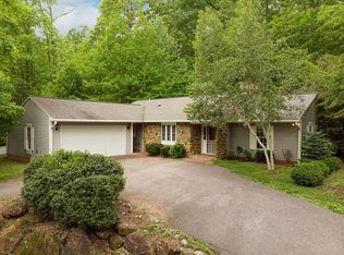 14 Oak Creek Rd, Franklin, NC 28734