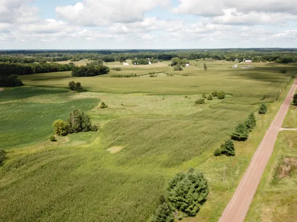 Virgo Street Northeast N, Cambridge, MN 55008