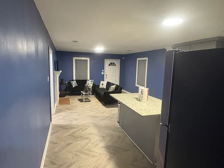 537 W Lake Ave NW #A — Photo 3