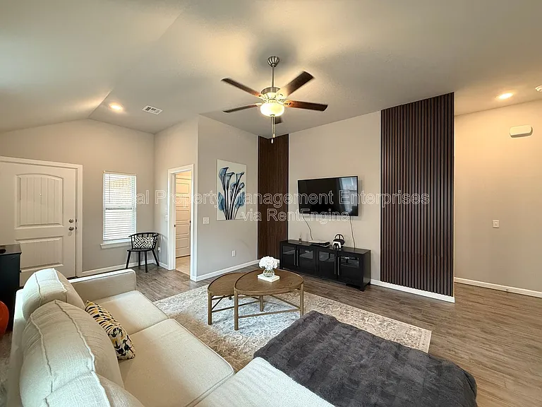 4612 Prominence Dr — Photo 14